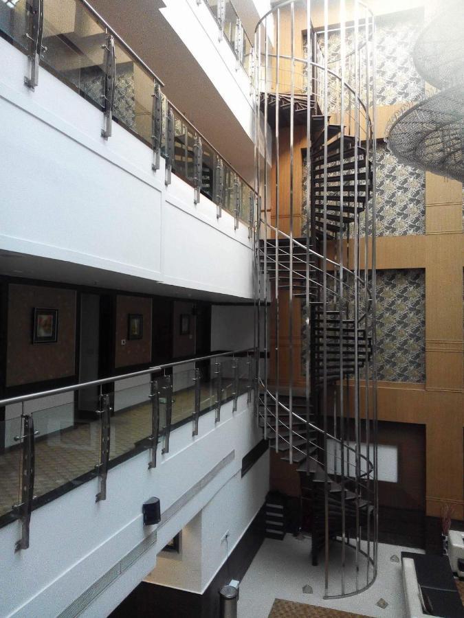 Hotel Pitrashish Pride Igi Intl Airport Delhi Εξωτερικό φωτογραφία