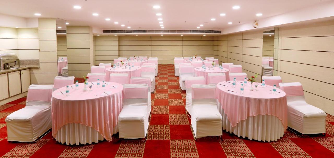 Hotel Pitrashish Pride Igi Intl Airport Delhi Εξωτερικό φωτογραφία
