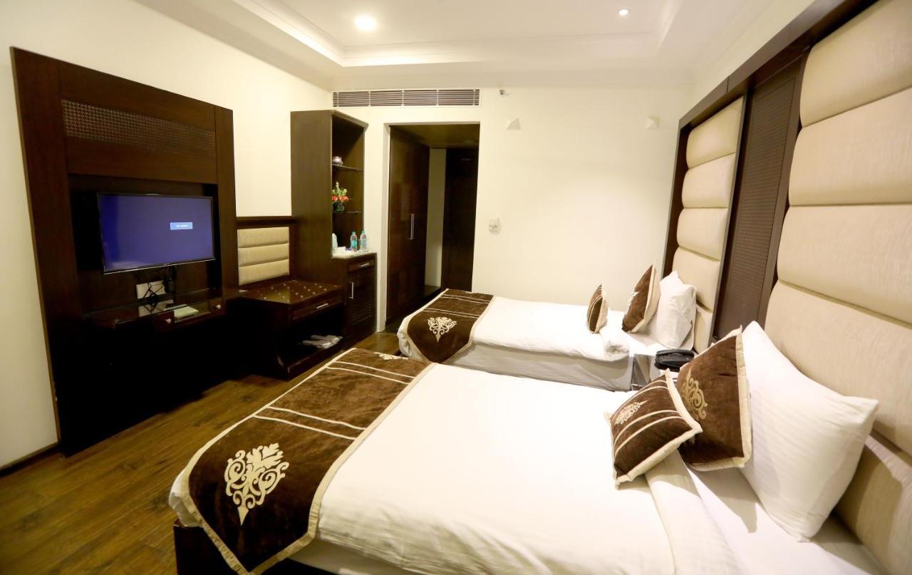 Hotel Pitrashish Pride Igi Intl Airport Delhi Εξωτερικό φωτογραφία