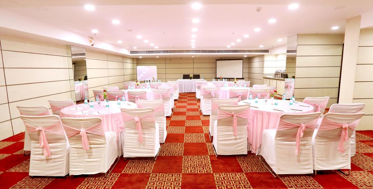 Hotel Pitrashish Pride Igi Intl Airport Delhi Εξωτερικό φωτογραφία