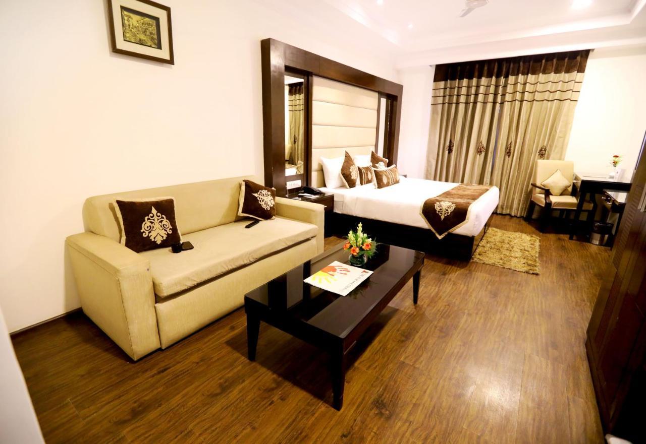 Hotel Pitrashish Pride Igi Intl Airport Delhi Εξωτερικό φωτογραφία