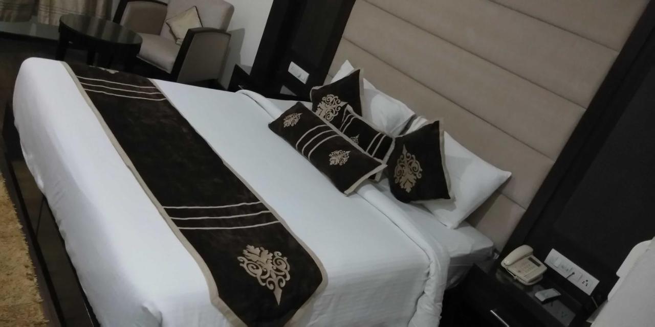Hotel Pitrashish Pride Igi Intl Airport Delhi Εξωτερικό φωτογραφία