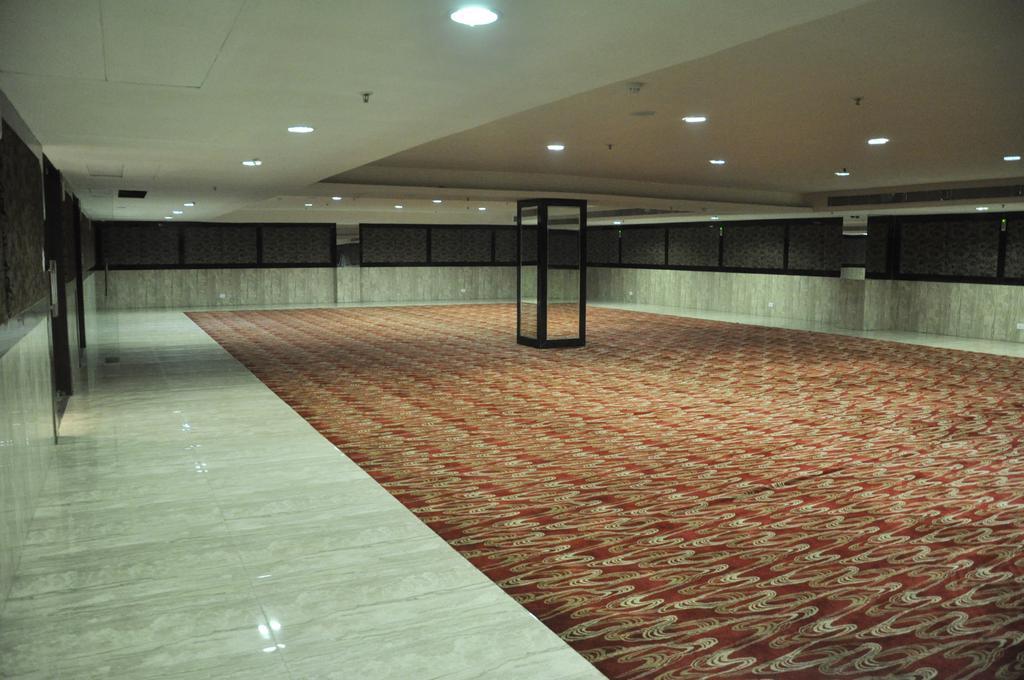 Hotel Pitrashish Pride Igi Intl Airport Delhi Εξωτερικό φωτογραφία